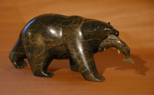 images/Itulu-Bear-w-Salmon-sm.jpg